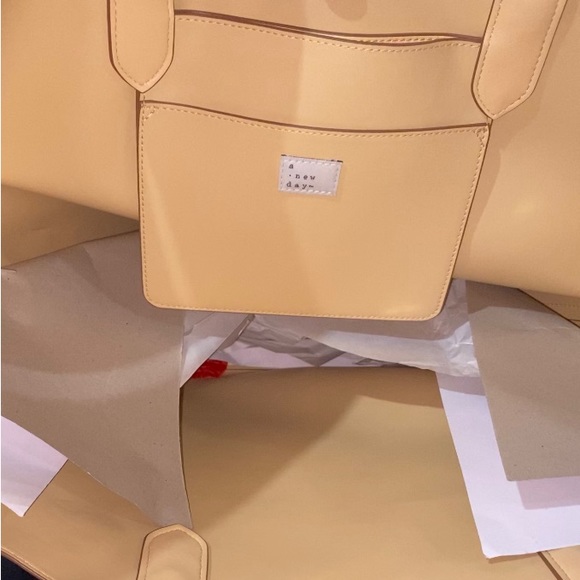 Large Tote - Picture 2 of 5